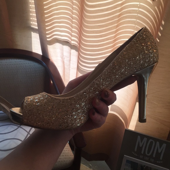 Heels - Picture 4 of 6